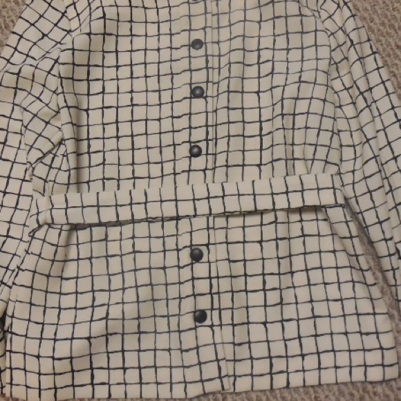Zara Windowpane printed top with belt - Picture 2 of 3